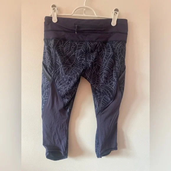 Lululemon Run A Marathon Crop II Size 6 - Picture 5 of 6